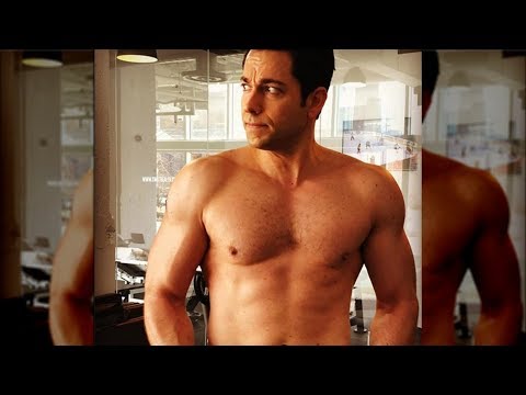 How Zachary Levi Got In Serious Shape For Shazam! - UCP1iRaFlS5EYjJBryFV9JPw