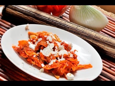 Chilaquiles rojos con pollo - Red Chilaquiles with Chicken - UCvg_5WAbGznrT5qMZjaXFGA