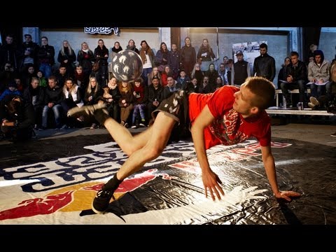 Freestyle Football Competition - Red Bull Street Style 2013 Denmark - UCblfuW_4rakIf2h6aqANefA