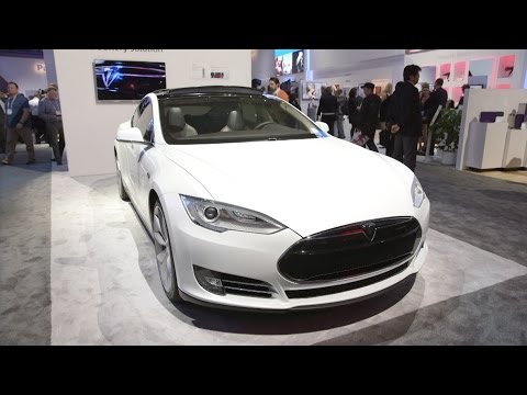 Tesla Model S at CES 2014! - UCBJycsmduvYEL83R_U4JriQ