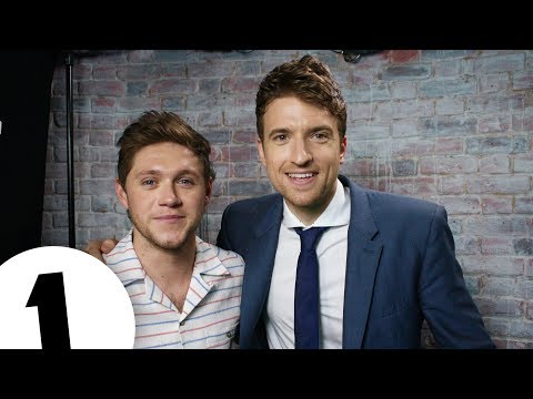 Niall Horan's totally fake interview - UC-FQUIVQ-bZiefzBiQAa8Fw