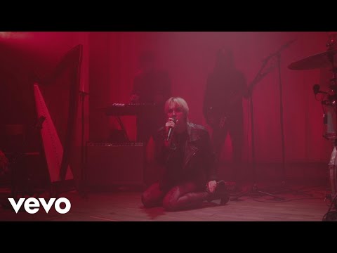MØ - When I Was Young (Live) - UCtGsfvj155zp8maBFng9hHg
