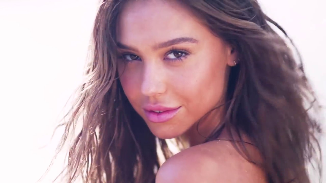 Alexis Ren wears the tiniest bikini you have ever seen | Candids | Sports Illustrated Swimsuit
