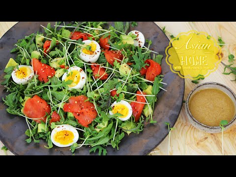 Smoked Salmon Salad with Miso Dressing 훈제연어 샐러드와 미소 드레싱 - UCIvA9ZGeoR6CH2e0DZtvxzw