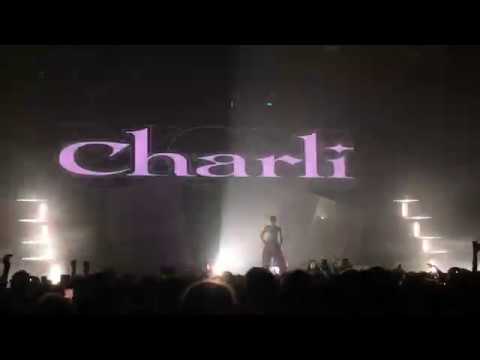 Charli XCX - White Mercedes (Live in 4K)