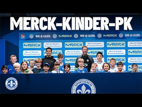 "Messi oder Ronaldo. Wen würden Sie wählen?" 🤔 | Merck-Kinder-Pressekonferenz