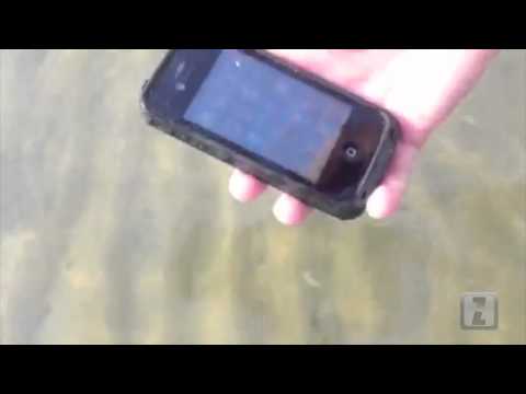 Lifeproof Case for iPhone - Underwater Test - UCiQMYozSSTkJ2twtZM1bG9w