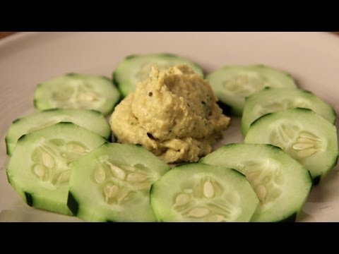 Homemade Hummus Recipe - Laura Vitale - Laura in the Kitchen Episode 284 - UCNbngWUqL2eqRw12yAwcICg