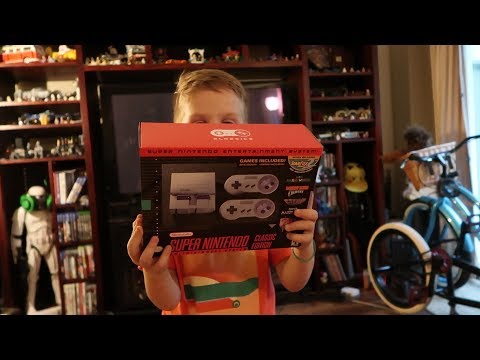 SNES CLASSIC EDITION UNBOXING | FIRST LOOK & REVIEW - UC7HyvAyzpbtlw8nZ8a4oN1g