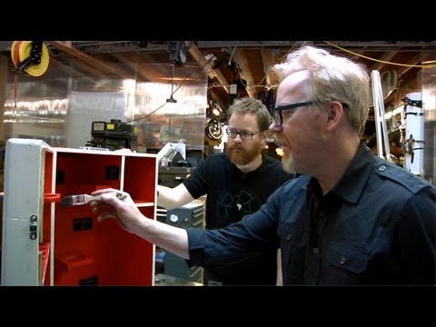 One Day Builds: Adam Savage Demonstrates Weathering Tricks - UCiDJtJKMICpb9B1qf7qjEOA