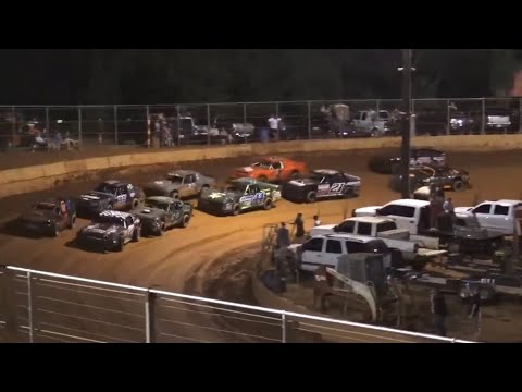 Stock V8 at Winder Barrow Speedway 8/26/2023 - dirt track racing video image