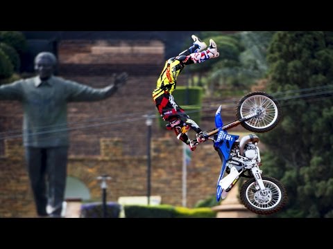 Going BIG at Red Bull X-Fighters Pretoria 2015 - UCblfuW_4rakIf2h6aqANefA