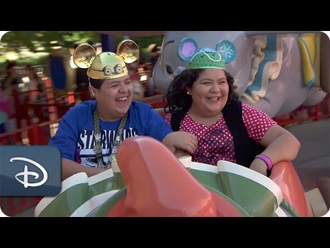 Raini & Rico Rodriguez Visit Walt Disney World Resort - UC1xwwLwm6WSMbUn_Tp597hQ