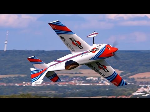 EXTRA 330 SC BIG RC MODEL PLANE NICE 3D AEROBATICS FLIGHT TO MUSIC / Mega RC Airshow Göttingen 2015 - UCH6AYUbtonG7OTskda1_slQ