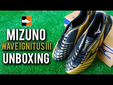 Knuckleball Boots - Mizuno Wave Ignitus III Unboxing - UCs7sNio5rN3RvWuvKvc4Xtg