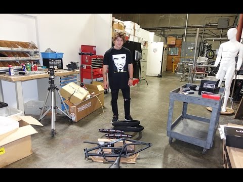 STEVIE CHURCHILL BUILDS A NEW BMX BIKE - UCEt2RMm3EqtoerqX0-fUpfw