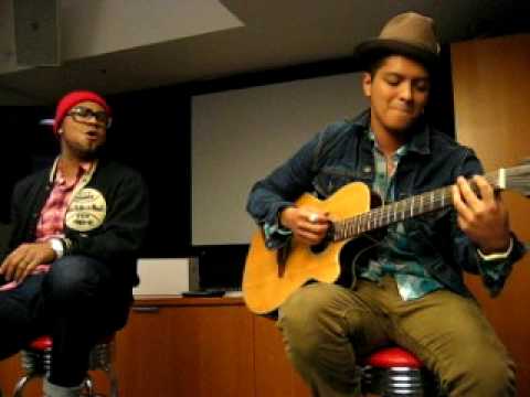Bruno Mars - Somewhere in Brooklyn (2010 Private Acoustic Live at OMD L.A.)