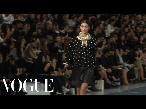 Chanel Ready to Wear Spring 2013 Vogue Fashion Week Runway Show - UCRXiA3h1no_PFkb1JCP0yMA