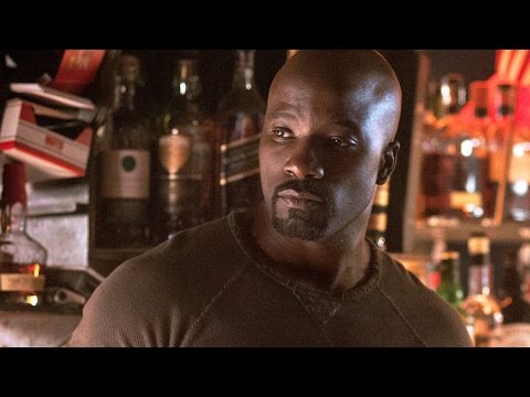 Meet Luke Cage's Crime Boss - Comic Con 2016 - UCKy1dAqELo0zrOtPkf0eTMw