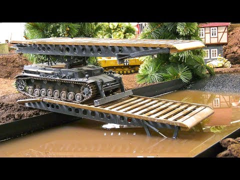 RC MODEL SCALE BRIDGE LAYER TANK IV IN DETAIL AND DEMONSTRATION!! *RC MILITARY VEHICLES - UCOM2W7YxiXPtKobhrYasZDg