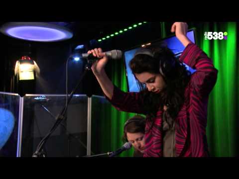 Charli XCX - Break The Rules (Live @ Ruuddewild.nl)