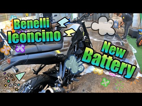 Hoe Vervang Je De Batterij Van De Benelli Leoncino 250