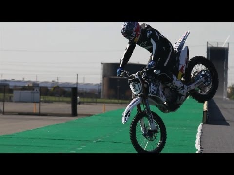 Robbie Maddison prepares for a world record - Red Bull: New Year. No Limits. - 2011 teaser - UCblfuW_4rakIf2h6aqANefA