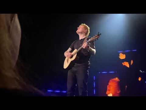 Ed Sheeran - Autumn Leaves unplugged (Live at the Plus 10th Anniversary gig at Shepherd’s Bush)