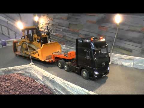 HEAVY RC ACTION! BIG RC TRANSPORT and the   L250G NEW HIDRAULIC AN ENGINE - UCT4l7A9S4ziruX6Y8cVQRMw