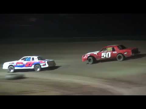 Central Missouri Speedway - dirt track racing video image
