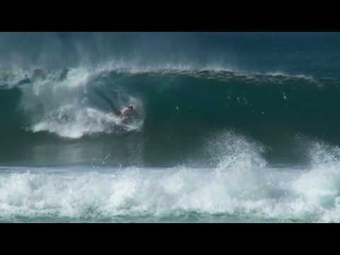 Mick Fanning wins 2009 ASP World Title at Pipeline - UCblfuW_4rakIf2h6aqANefA