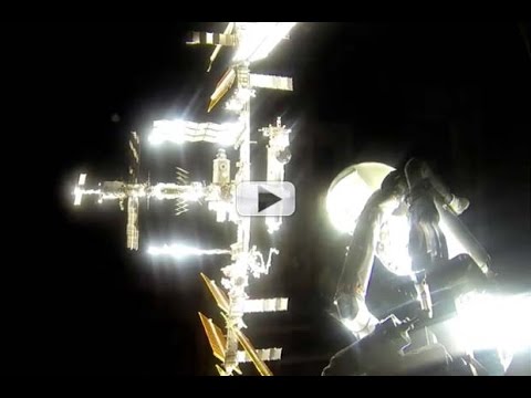 How To Mate With A Space Station | 'Soyuz Cam' Video - UCVTomc35agH1SM6kCKzwW_g