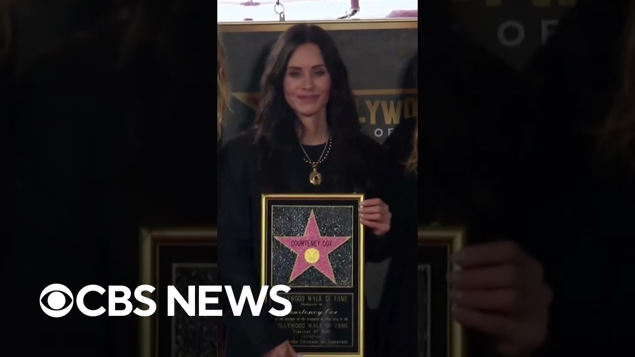 "Friends" co-stars join Courteney Cox to celebrate her star on the Hollywood Walk of Fame #shorts