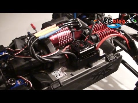 Traxxas Summit 1:8 Brushless Leopard 2000 KV combo - UCXWsfadxZ1qM0HKuPOx1ptg