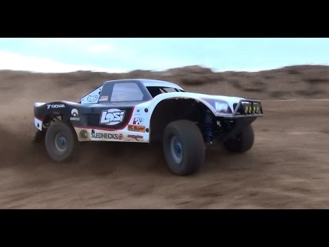 Losi 5t на песчаном треке ... большая радиоуправляемая модель - UCX2-frpuBe3e99K7lDQxT7Q