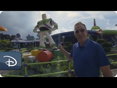 Tim Allen Goes “To Infinity and Beyond” in Toy Story Land at Walt Disney World Resort - UC1xwwLwm6WSMbUn_Tp597hQ