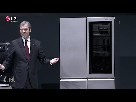 CNET News - LG's new smart fridge automatically opens door sans hands - UCOmcA3f_RrH6b9NmcNa4tdg