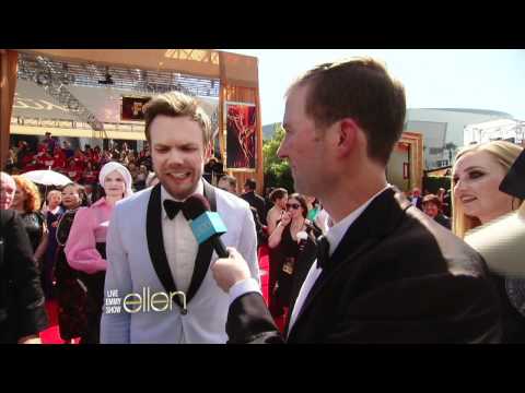 Andy Works the Red Carpet! - UCp0hYYBW6IMayGgR-WeoCvQ