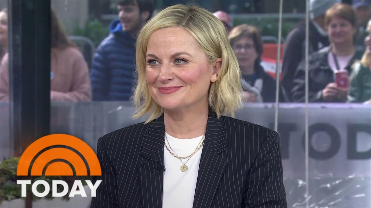 Amy Poehler talks ‘Swedish Death Cleaning’ and tour with Tina Fey