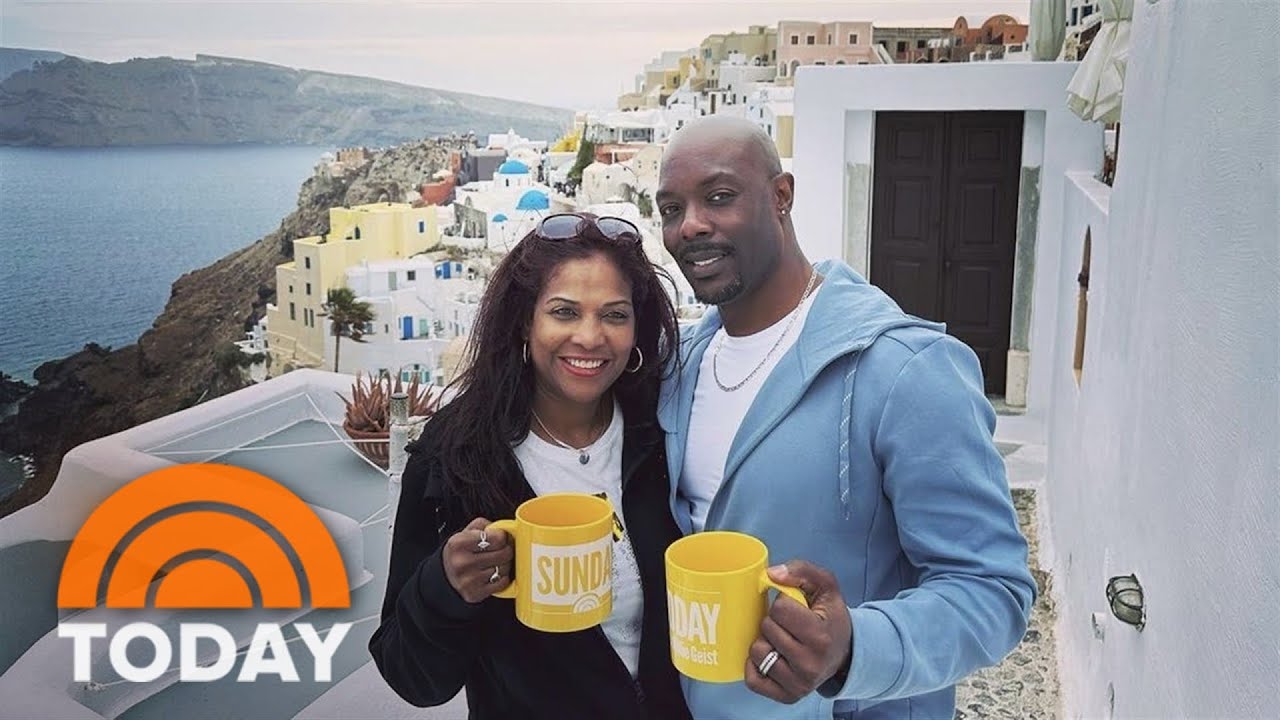 Couple celebrates birthday in Santorini, Greece with Sunday Mug Shots