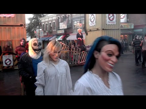 The Purge opening scaremony at Universal Studios Hollywood Halloween Horror Nights 2014 - UCYdNtGaJkrtn04tmsmRrWlw