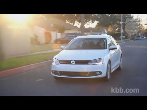 2011 Volkswagen Jetta Review - Kelley Blue Book - UCj9yUGuMVVdm2DqyvJPUeUQ