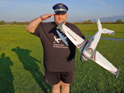 Durafly Bonanza 950mm (37.4") (V-tail) PNF Maiden flight & good tips - UC3RiLWyCkZnZs-190h_ovyA