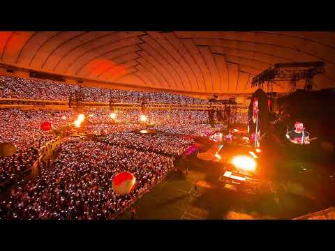 Coldplay - Charlie Brown ( Live in Tokyo 2023)