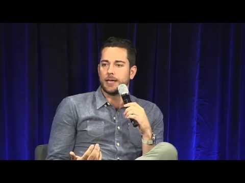 Nerd HQ 2015: A Conversation With Zachary Levi - UC0JBkXHIa5Co_Jx4Q-2ukTg