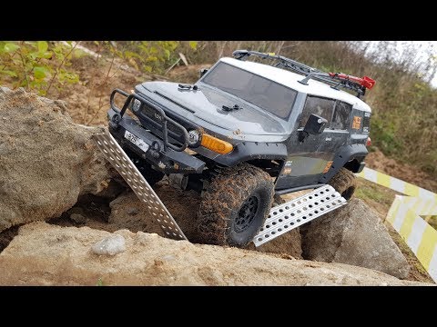 HPI Venture Toyota FJ Cruiser на треке с сенд-траками - UCX2-frpuBe3e99K7lDQxT7Q