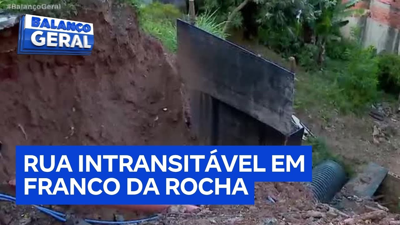 Rua em Franco da Rocha SP se torna intransitável com obras públicas inacabadas