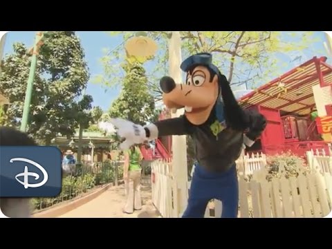 Goofy's Sky School Overview | Disney California Adventure Park - UC1xwwLwm6WSMbUn_Tp597hQ