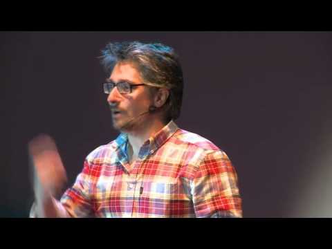 Rir em face da desgraça: Nuno Markl at TEDxAveiro - UCsT0YIqwnpJCM-mx7-gSA4Q