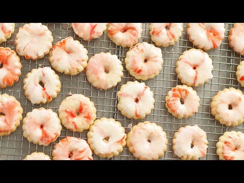 Peppermint-Spritz Cookies- Everyday Food with Sarah Carey
